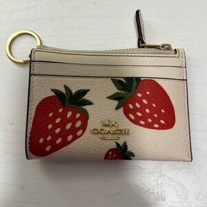 Mini Skinny Id Case With Wild Strawberry Print 🍓